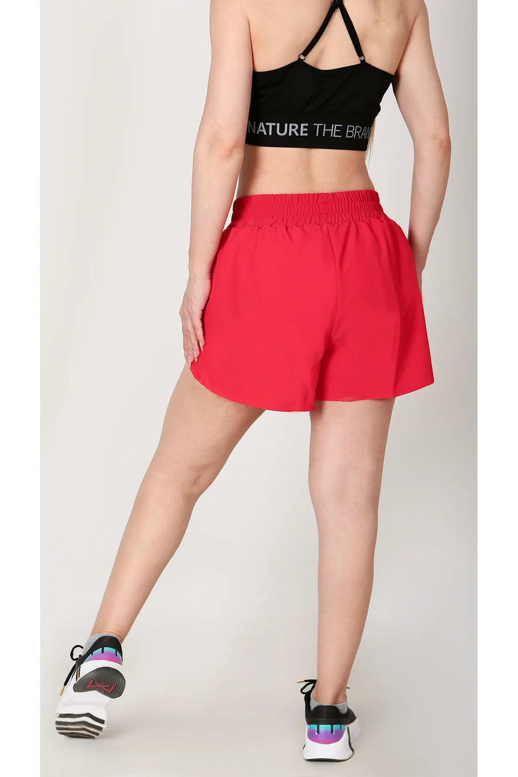 Sport-Shorts mit überlappendem Wickeldesign und verstecktem Taschen-Detail