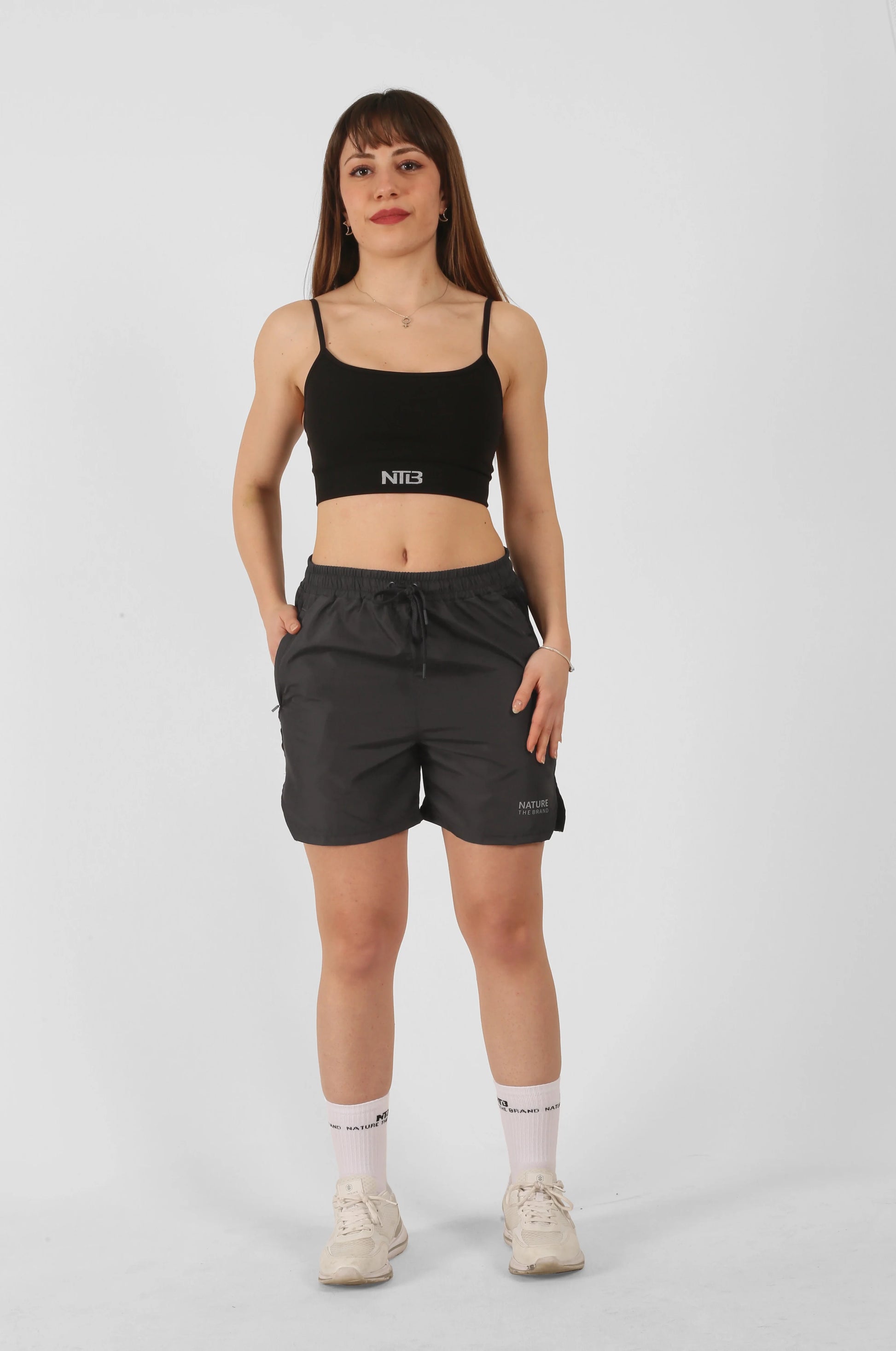 Damen Sport-Shorts in Schwarz mit gestreiftem Muster