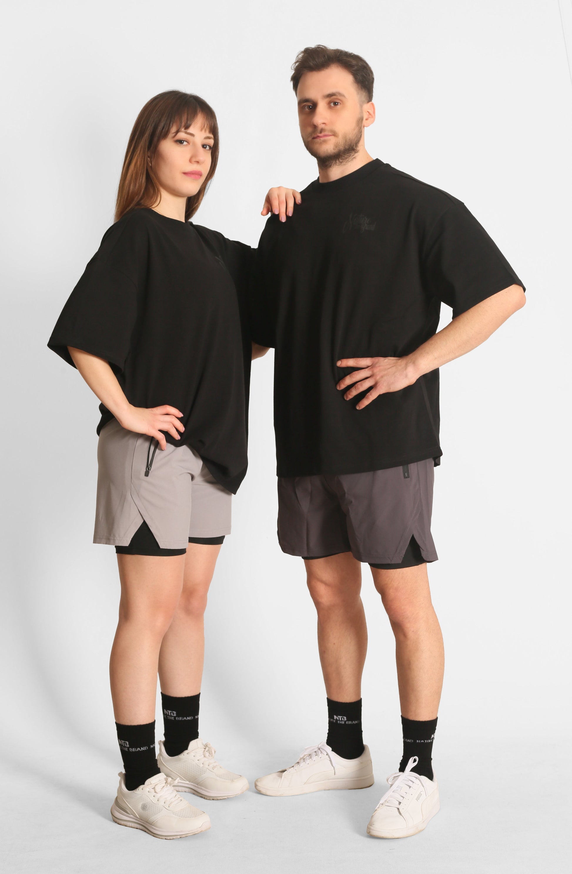 NTB Unisex Oversize T-Shirt in Schwarz