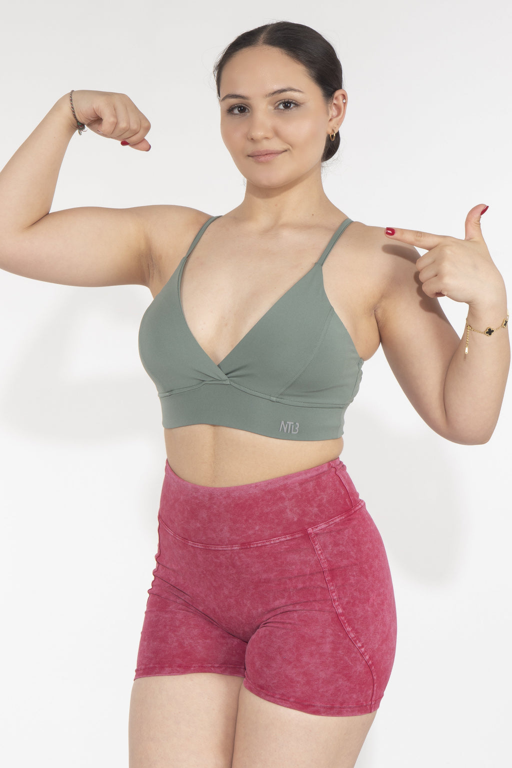 Genähter Sport-BH mit Ausschnitt in Khaki