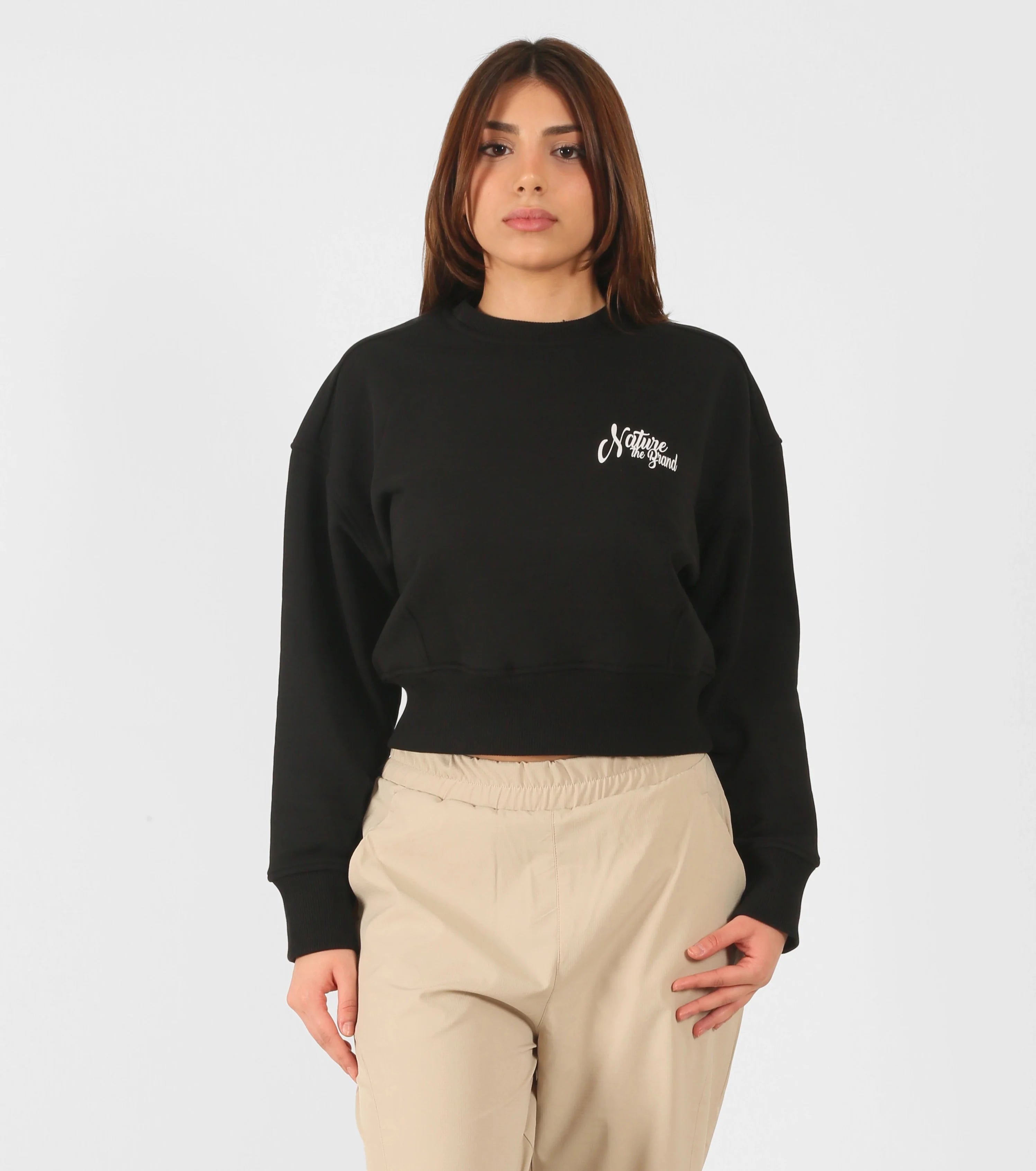 NTB Kurzes Sweatshirt mit Taillenschnitt in Schwarz