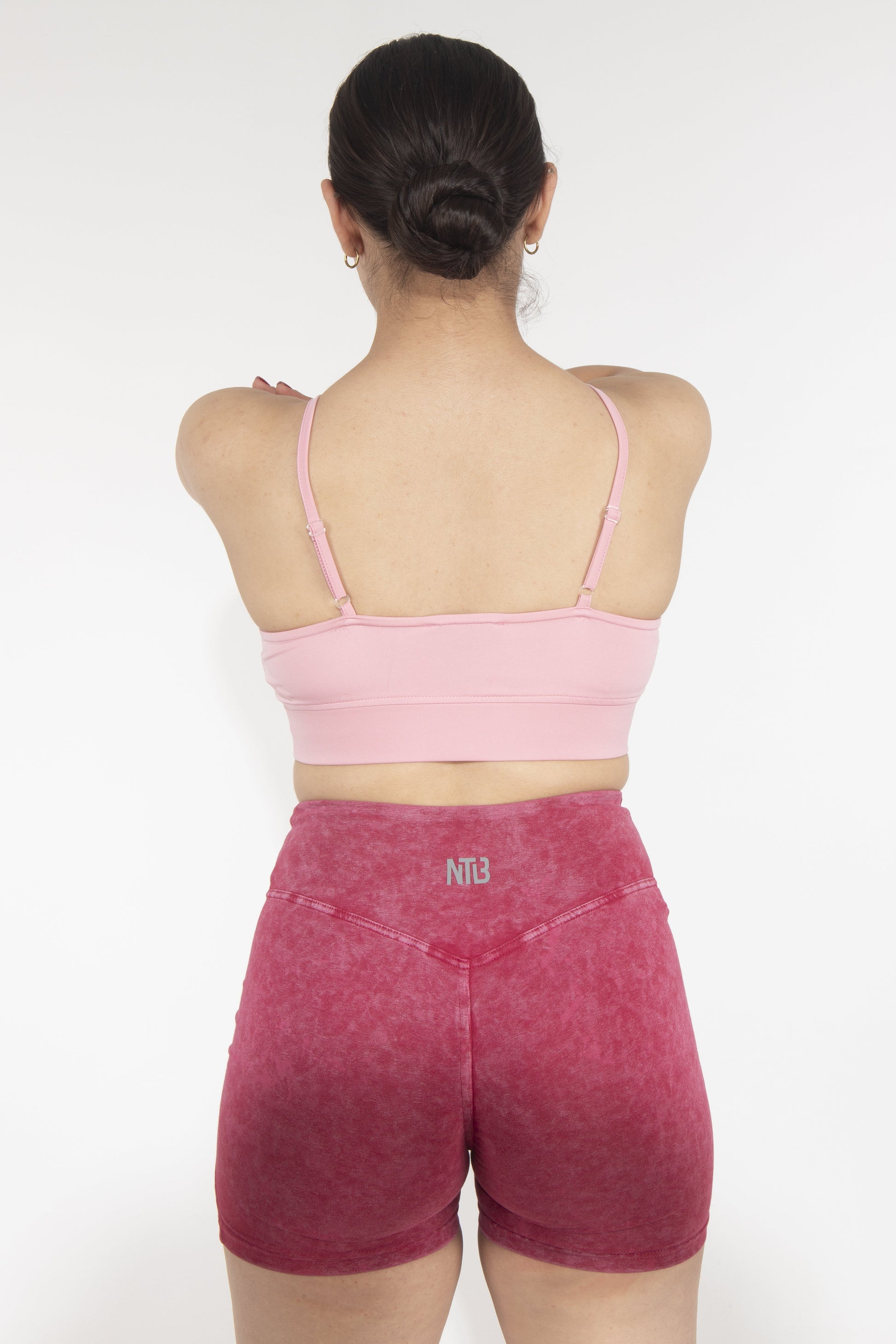 Genähter Sport-BH mit Ausschnitt in Pink