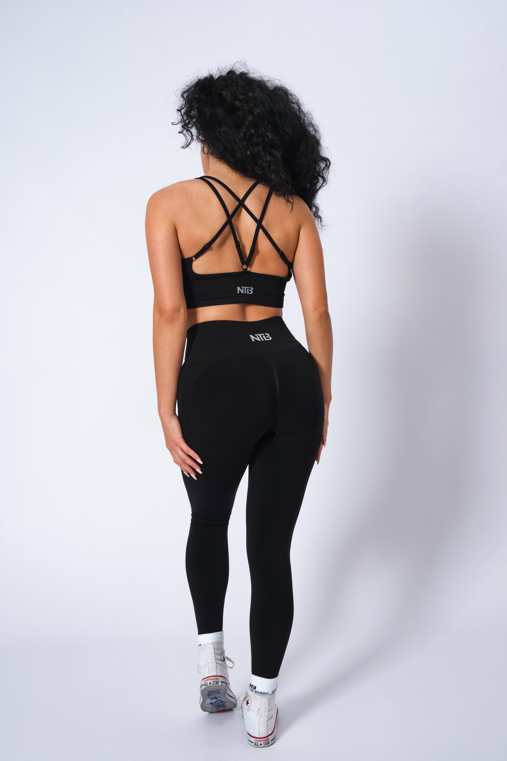 Damen Sportleggings mit Hohem Bund und Formendem Scrunch-Effekt Schwarz