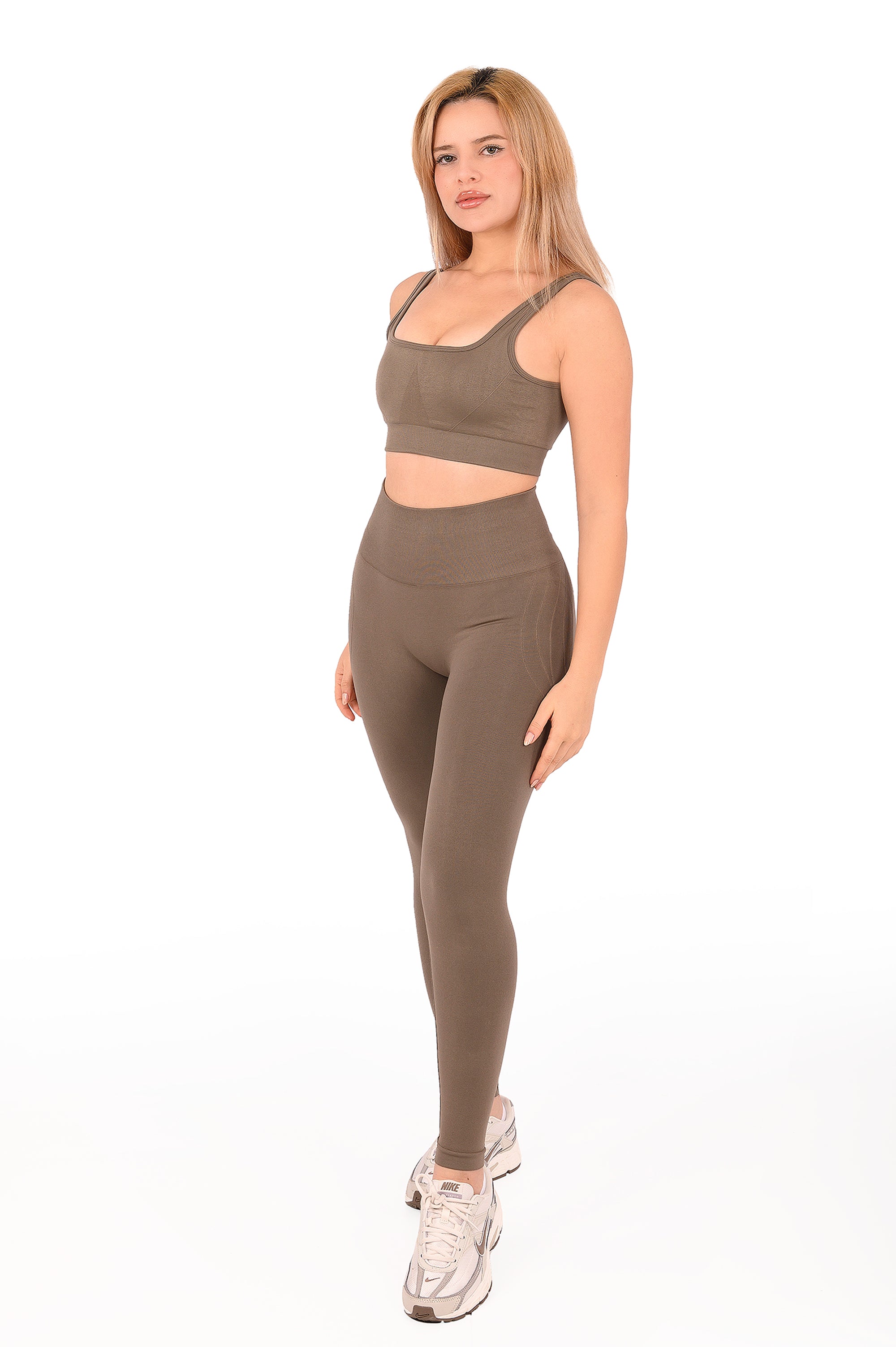 Nahtlose High-Waist Sport-Leggings ohne Raffung – Po-lifting – Taupe